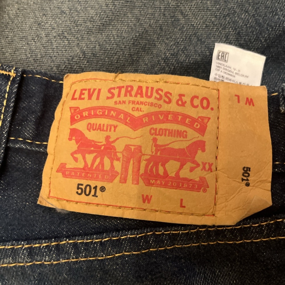 Levi's 501 Jeans Mens 48x34 Blue Denim Button Fly Original Fit Stretch - Picture 2 of 11